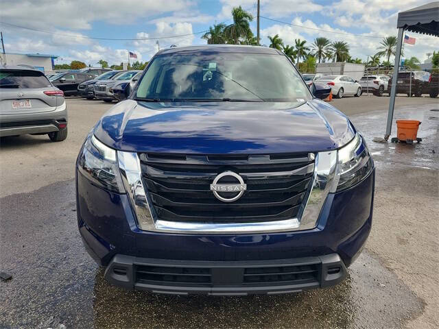 2024 Nissan Pathfinder SV