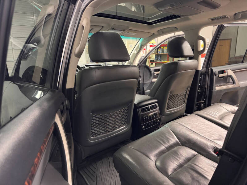 2011 Toyota Land Cruiser