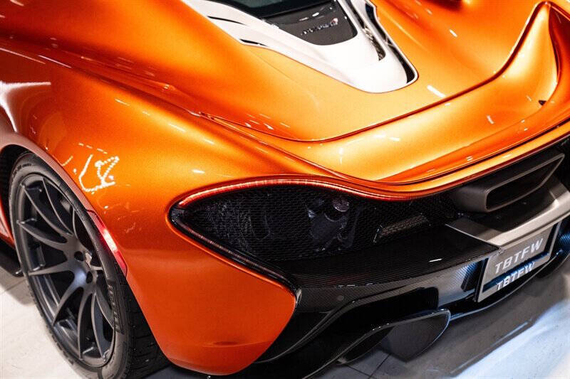 2014 McLaren P1
