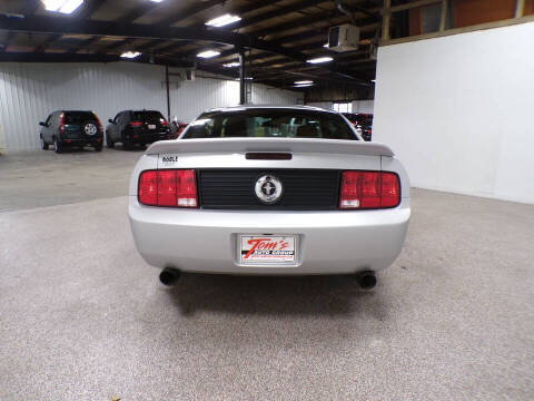2005 Ford Mustang V6 Deluxe