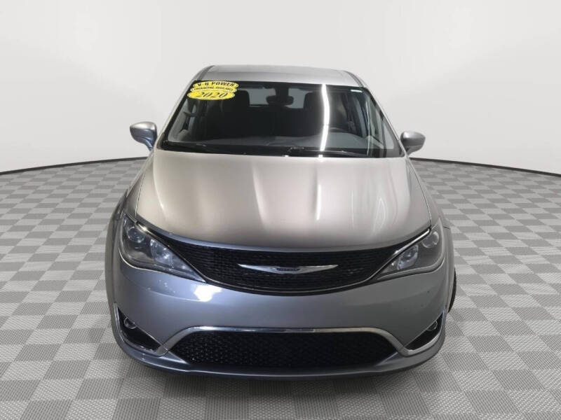 2020 Chrysler Pacifica Touring