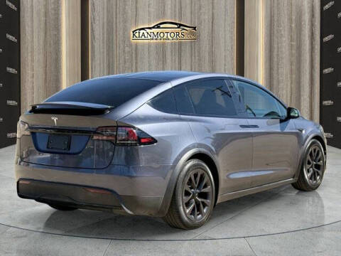 2023 Tesla Model X Standard Range