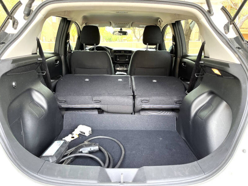 2019 Nissan LEAF S