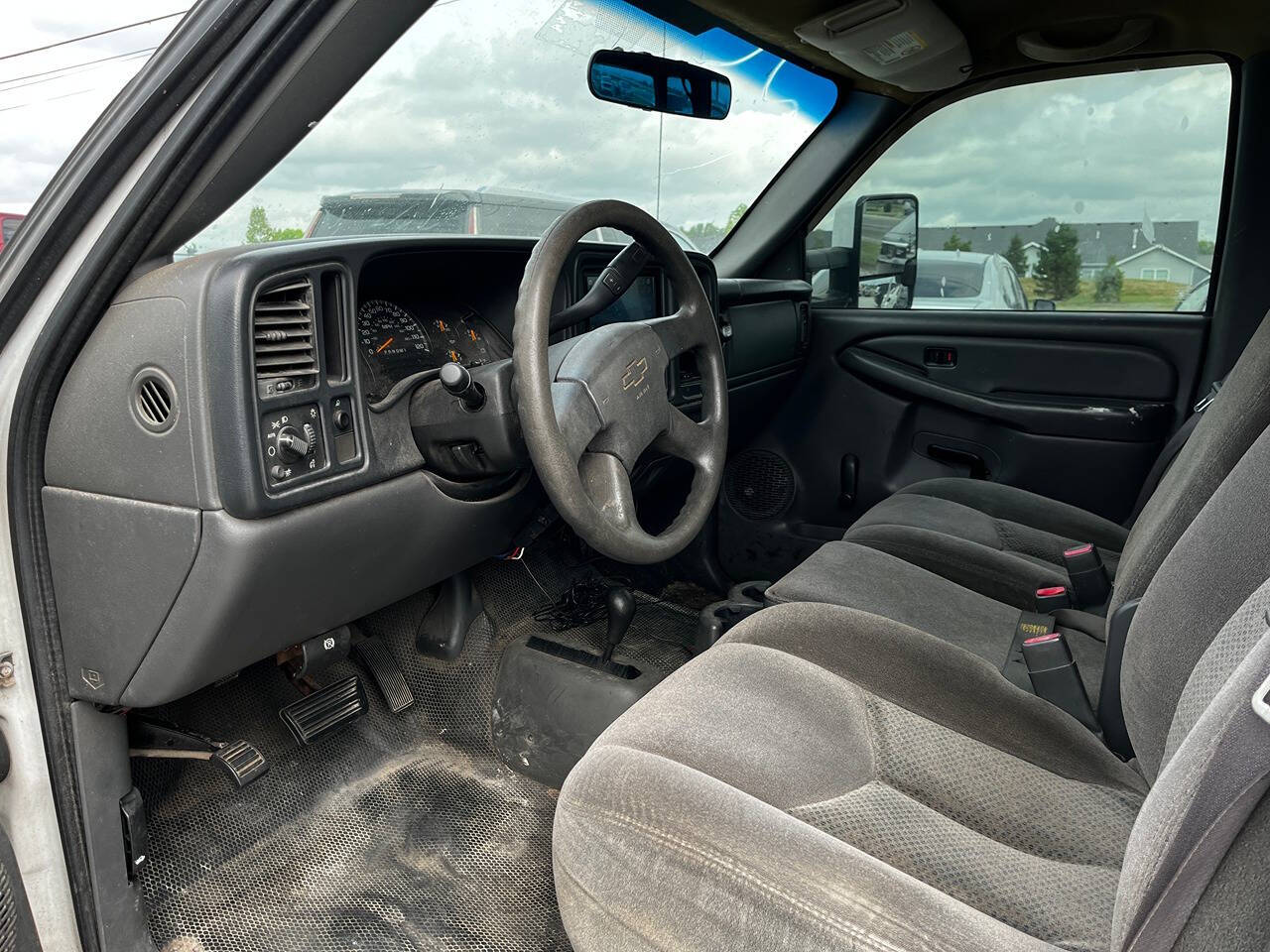 2006 Chevrolet Silverado 2500HD for sale at Quartz Auto Sales in Indianapolis, IN