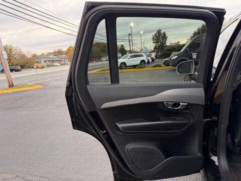 2017 Volvo XC90 T6 R-Design