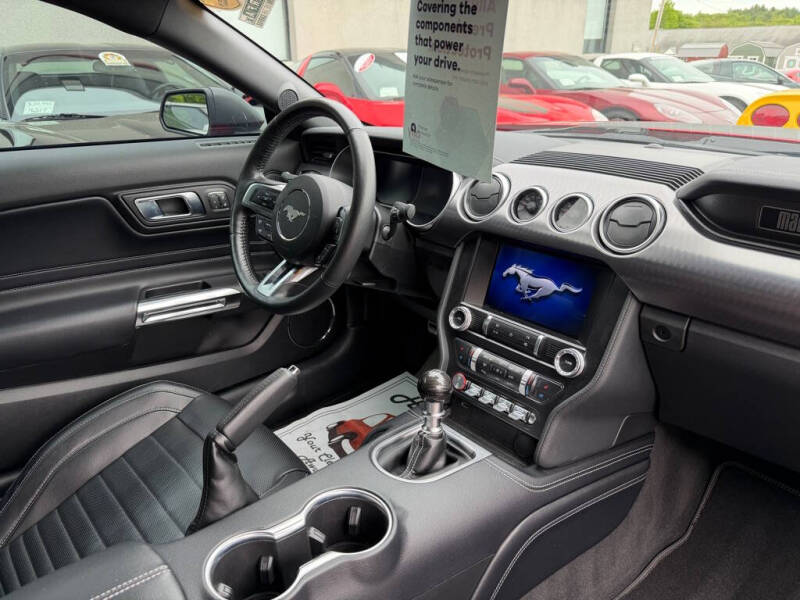 2022 Ford Mustang Mach 1