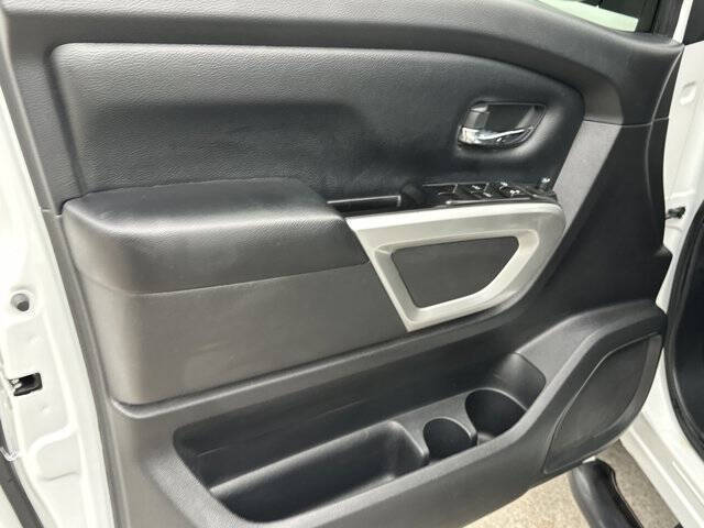 2019 Nissan Titan SV