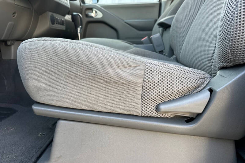 2021 Nissan Frontier SV