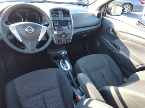2016 Nissan Versa 1.6 SV