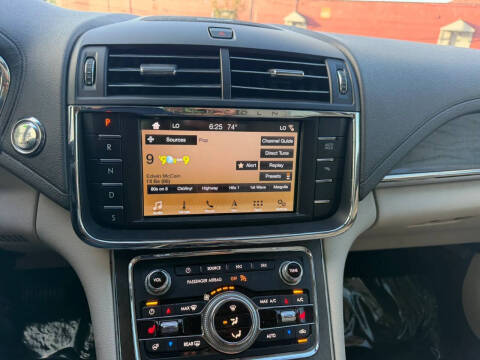 2019 Lincoln Continental Select