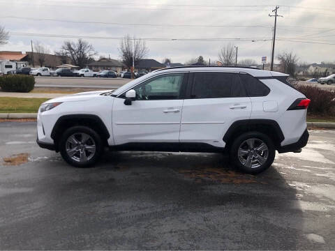 2022 Toyota RAV4 Hybrid LE