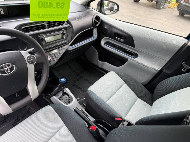2013 Toyota Prius c One