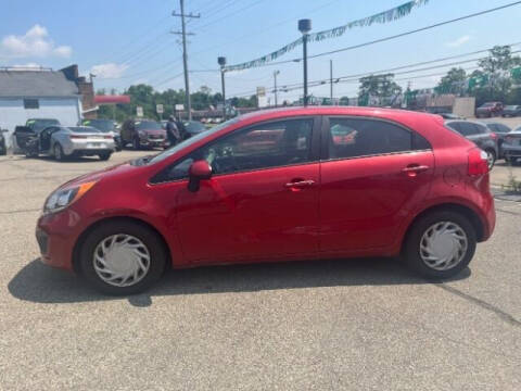 2014 Kia Rio 5-Door LX