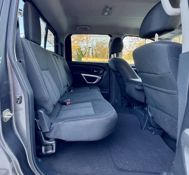 2016 Nissan Titan XD SV