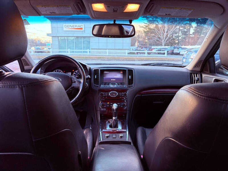 2010 Infiniti G37 Sedan x Anniversary Edition