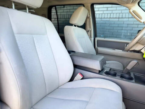 2011 Ford Expedition EL XLT