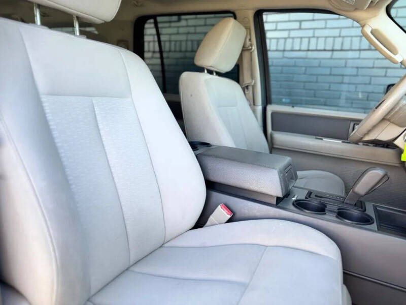 2011 Ford Expedition EL XLT