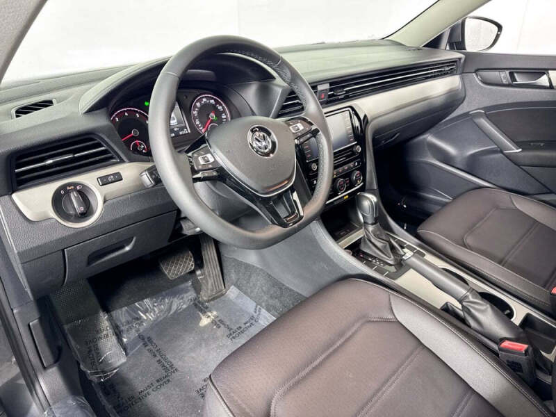 2022 Volkswagen Passat SE