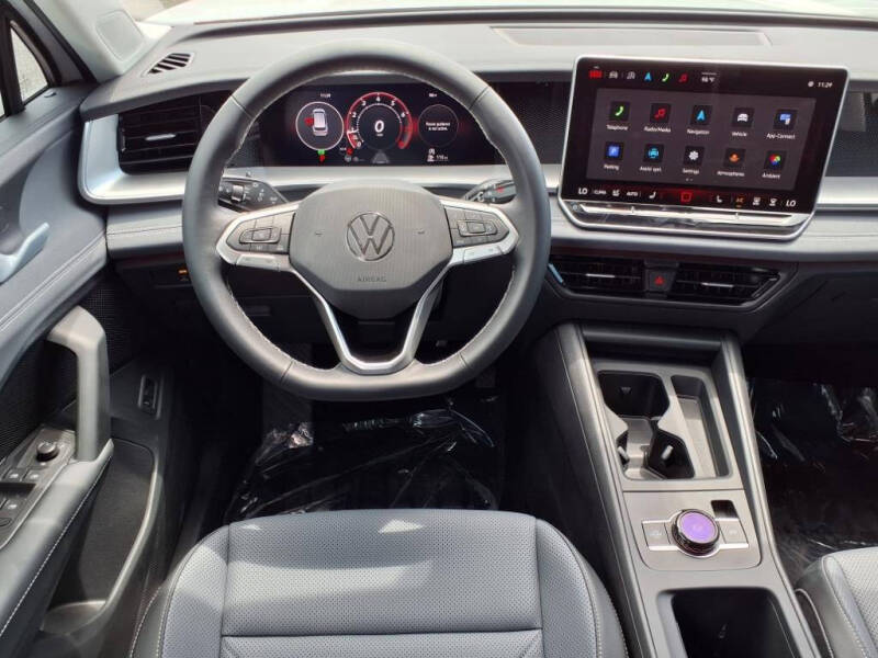 2025 Volkswagen Tiguan SE