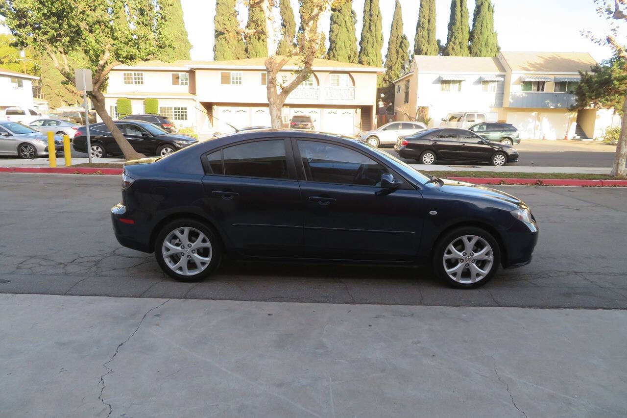 2009 Mazda Mazda3 for sale at The Car Vendor LLC in Bellflower, CA