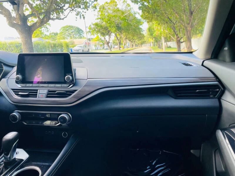 2023 Nissan Altima 2.5 SV