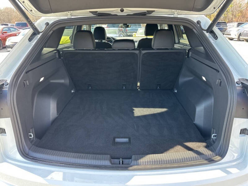 2025 Volkswagen Atlas Cross Sport SE