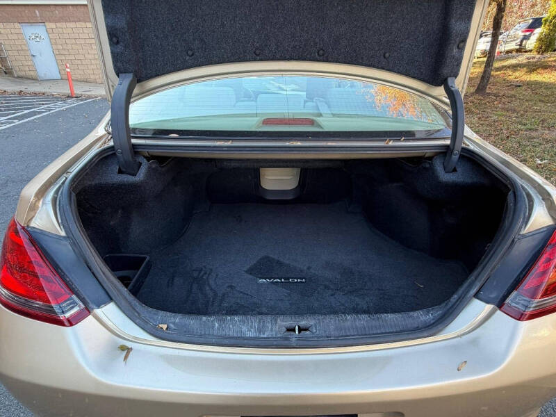 2010 Toyota Avalon XLS