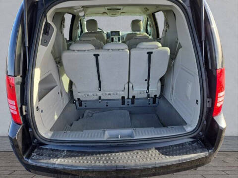2009 Chrysler Town and Country Touring
