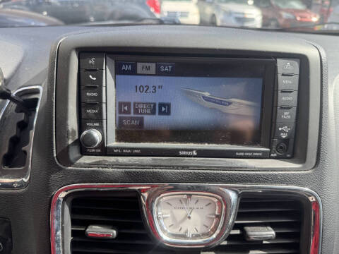 2011 Chrysler Town and Country Touring