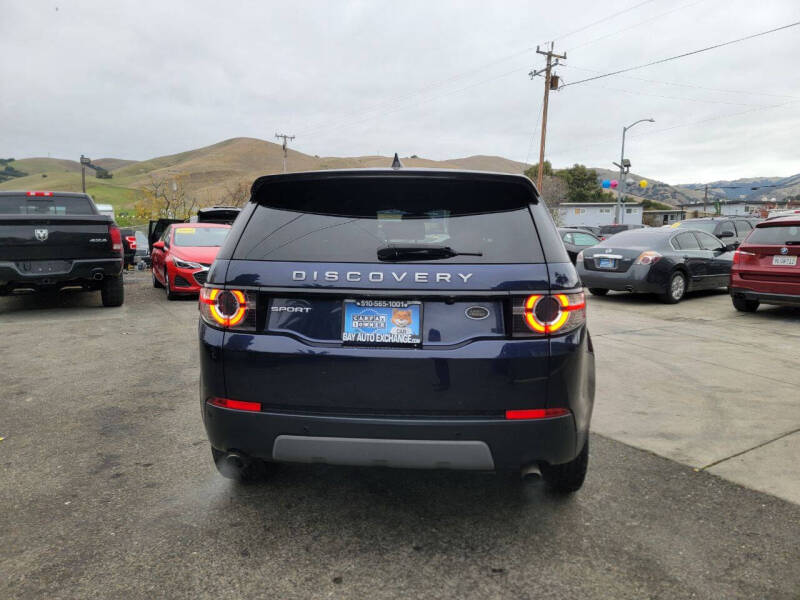 2017 Land Rover Discovery Sport SE photo 4