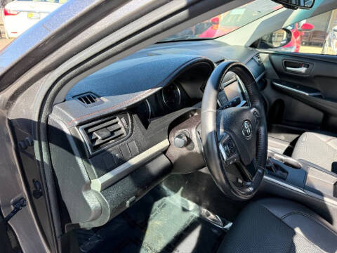 2017 Toyota Camry SE