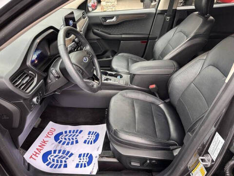 2020 Ford Escape Hybrid Titanium