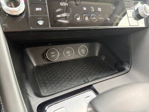 2025 Genesis G70