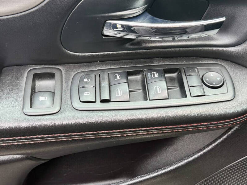 2013 Dodge Grand Caravan R/T