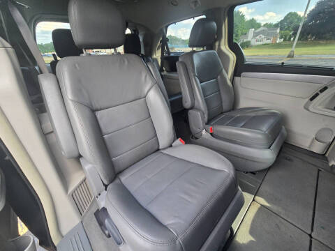 2011 Volkswagen Routan SEL