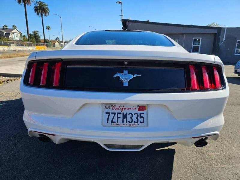 2017 Ford Mustang V6