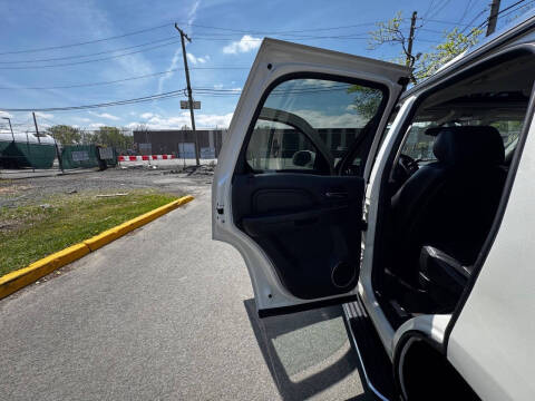 2011 Cadillac Escalade Luxury