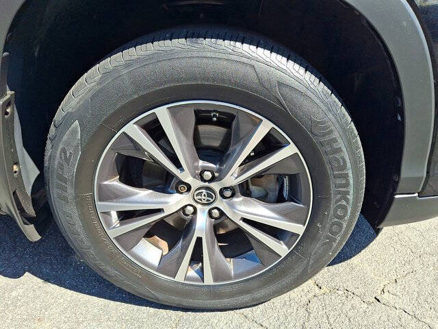 2017 Toyota Highlander LE
