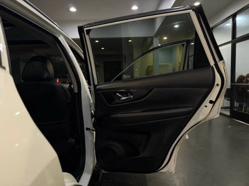 2017 Nissan Rogue Hybrid