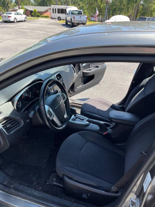 2013 Chrysler 200 Touring