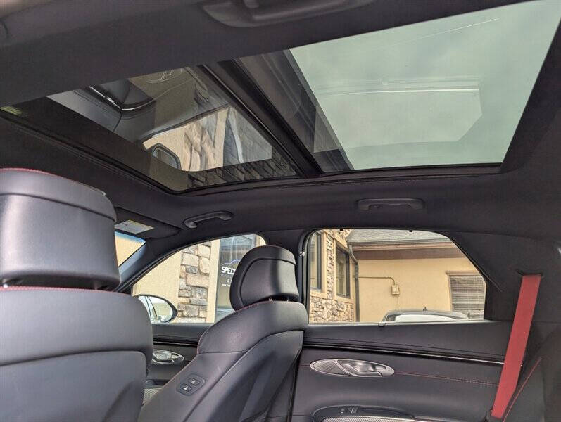 2023 Genesis GV70 2.5T Standard