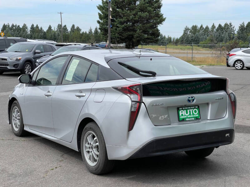2017 Toyota Prius Two