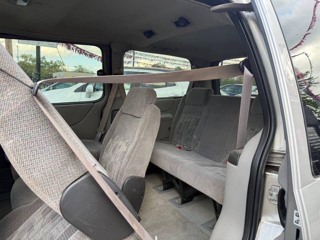 View vehicle photo 7