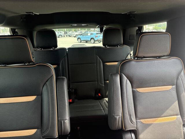 2021 GMC Yukon AT4 - Photo 18