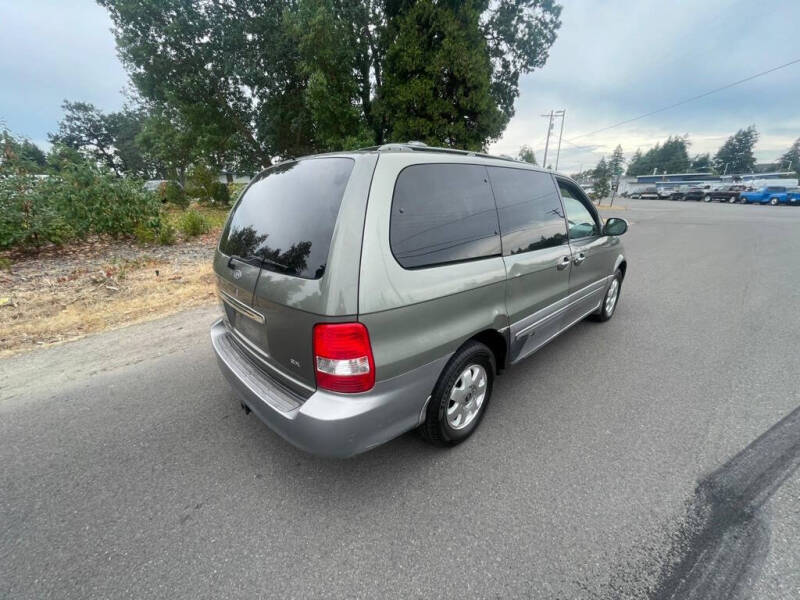 2003 Kia Sedona LX
