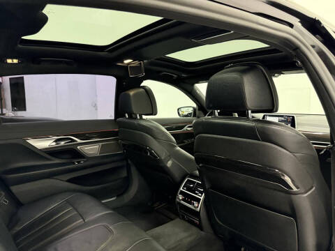 2022 BMW 7 Series 740i