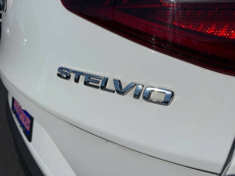 2022 Alfa Romeo Stelvio Sprint