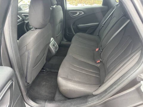 2015 Chrysler 200 Limited