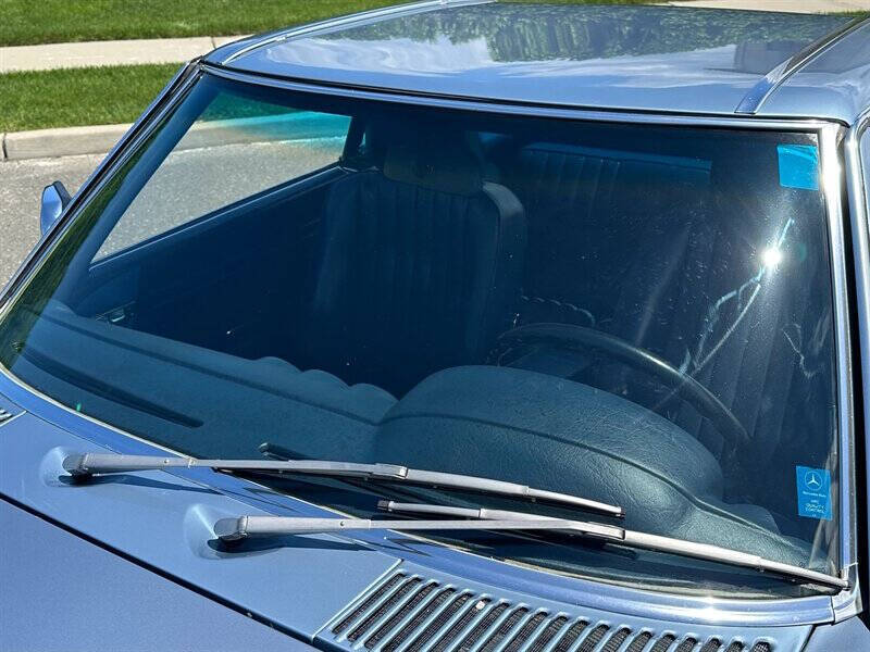 1986 Mercedes-Benz 560-Class 560 SL