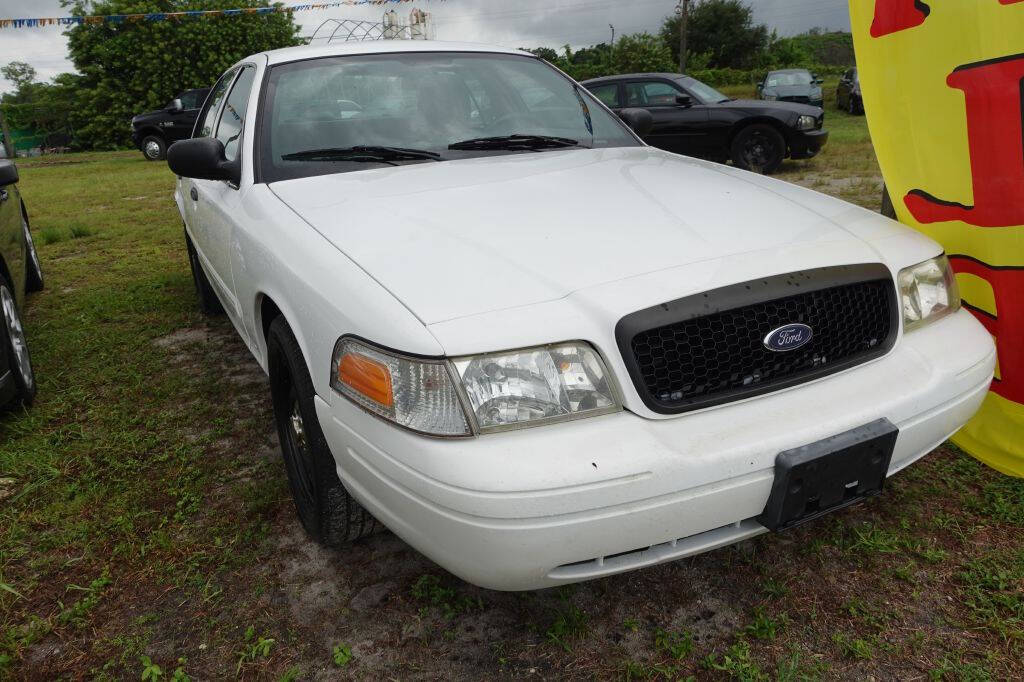 2011 Ford Crown Victoria for sale at Warren's Auto Sales, Inc. in Lakeland, FL